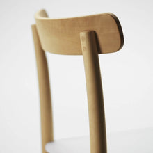 Load image into Gallery viewer, Lightwood Chair (nätsits)
