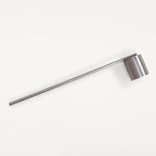 Load image into Gallery viewer, Candle Snuffer ljussläckare
