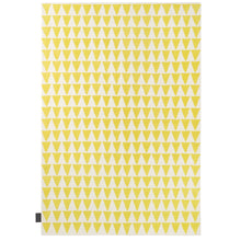 Load image into Gallery viewer, Mattan Mini Flag i vitt och gult
